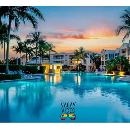 Vacay Vibes-2 Pools, Pickleball, Coffee Bar, 2 Jacuzzis, Food Truck
